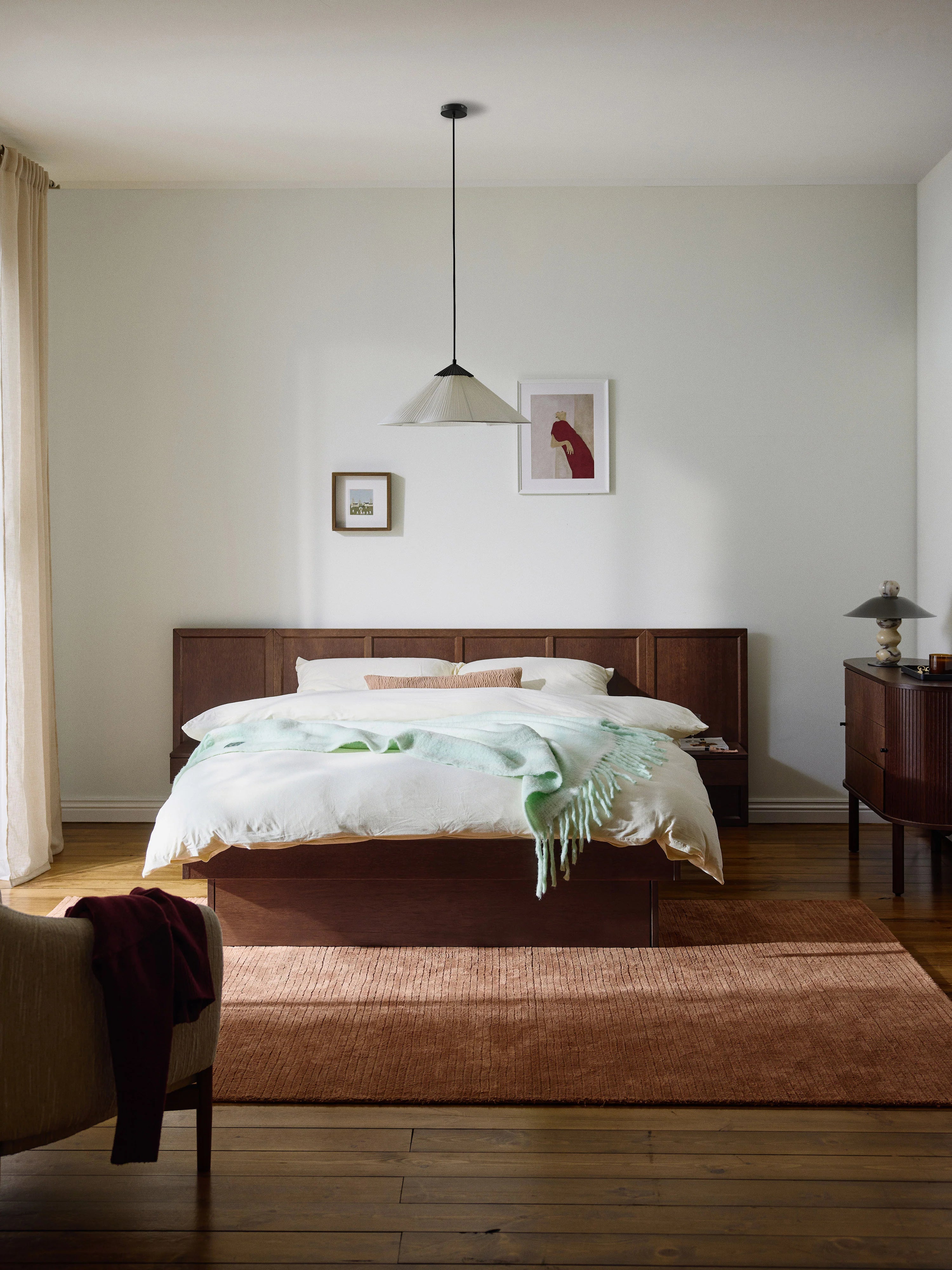 Otel Çift Kişilik Ahşap Karyola Ceviz