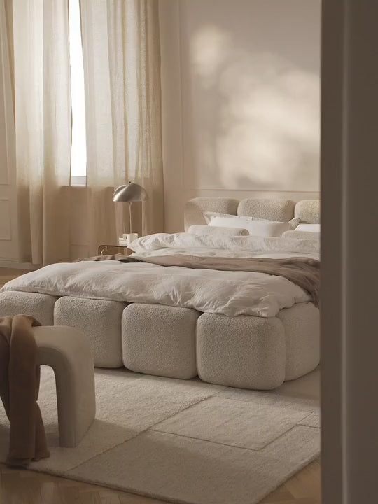 Video yükleniyor: Bom Çift Kişilik Karyola Kırık Beyaz Teddy